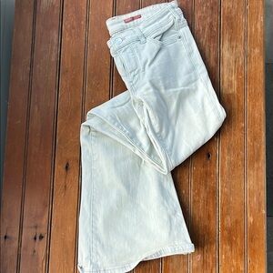 Women's Light Blue Denim Jeans